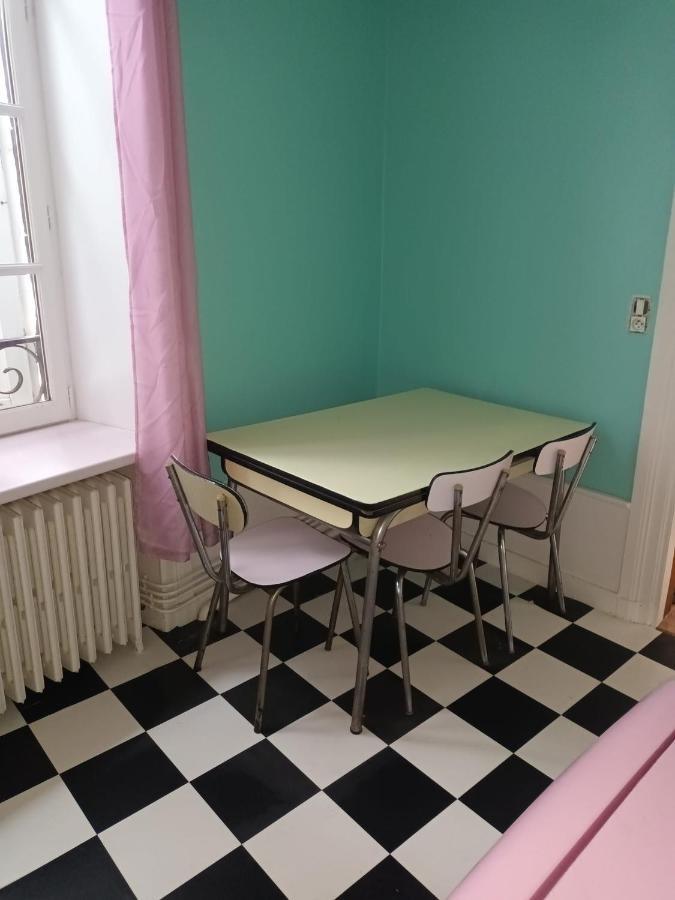 Apartament Vintage ,La Capsule Temporelle Wifi Draps Parking Publique Gratuit Thiers Zewnętrze zdjęcie